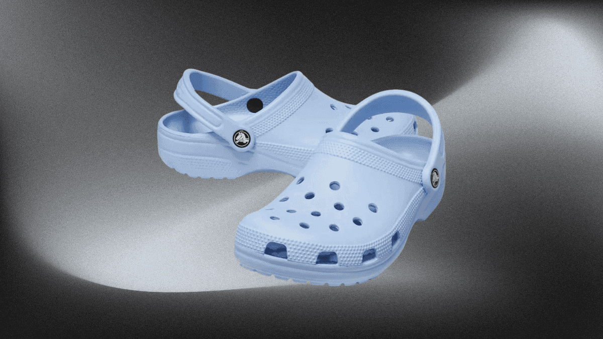 Crocs Classic Clog Review — Comfort, Durability & Why These Iconic Shoes Remain a Bestseller