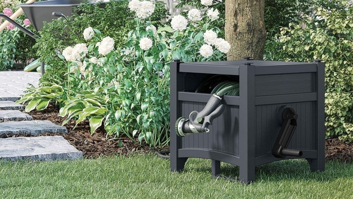Suncast Hose Hideaway Reel Box: A Smart Solution for a Cleaner Outdoor Space
