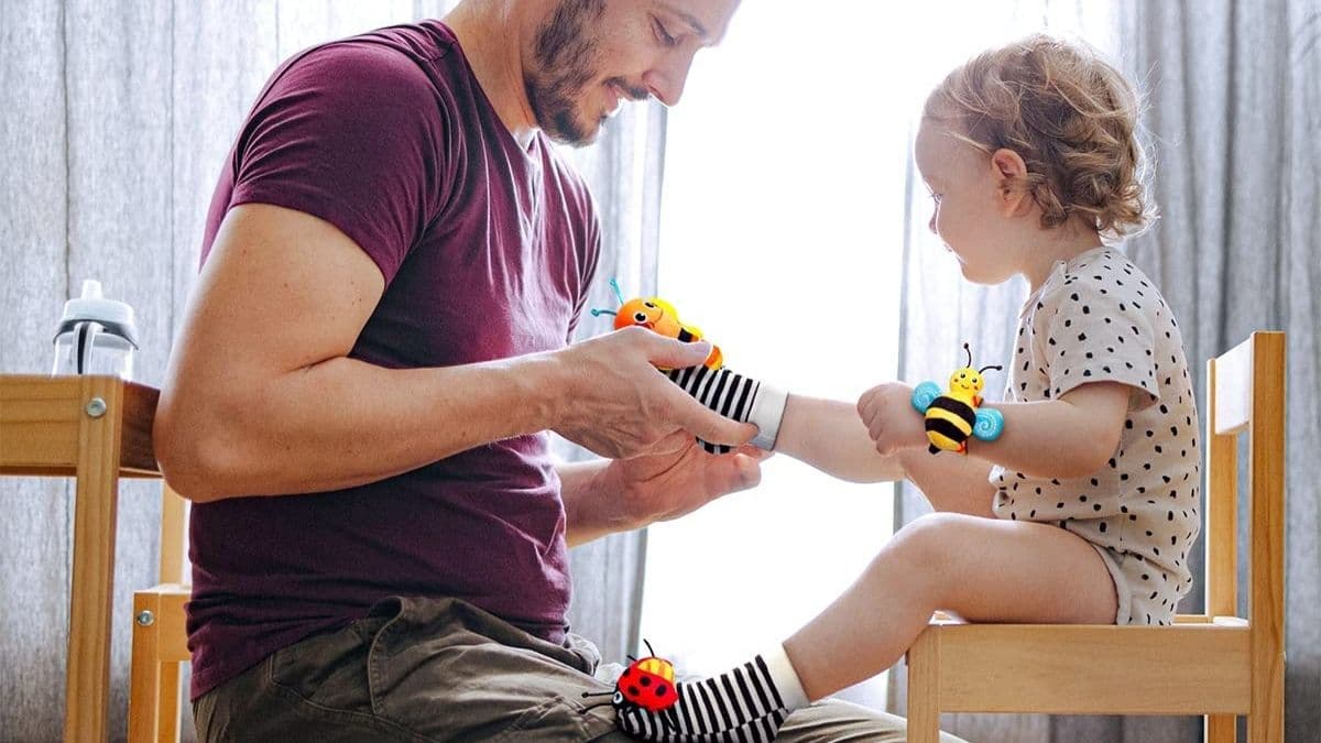 Stimulate Early Development with the Infinno Baby Wrist Rattle Socks & Foot Finder Set